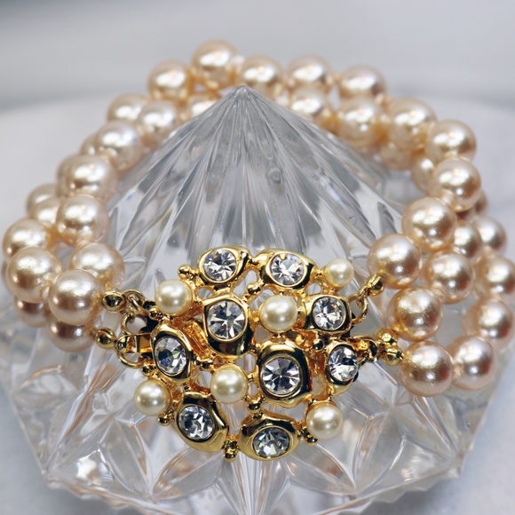 ⚜️ Vintage Kenneth Lane Multistrand Pearl Bracelet - Picture 12 of 16